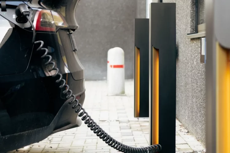 Veton ONE design EV chargers